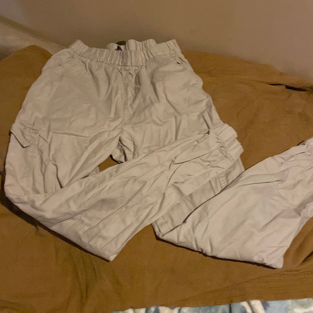 Khaki cargo joggers. Size 6. Good condition.